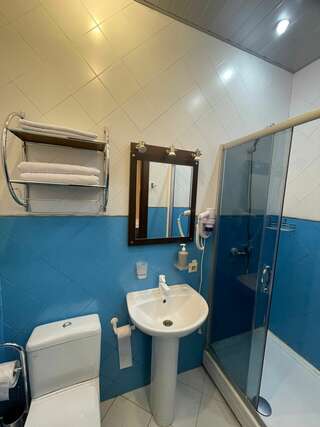 Гостиница Лайт Отель Волгоград Двухместный номер Делюкс с 1 кроватью или 2 отдельными кроватями-2