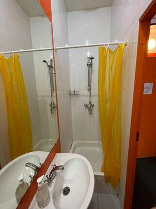 Гостиница Лайт Отель Волгоград Бюджетный двухместный номер с 1 кроватью-4